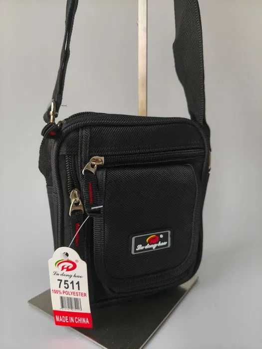Torebka mała nowa prosta czarna saszetka 7511