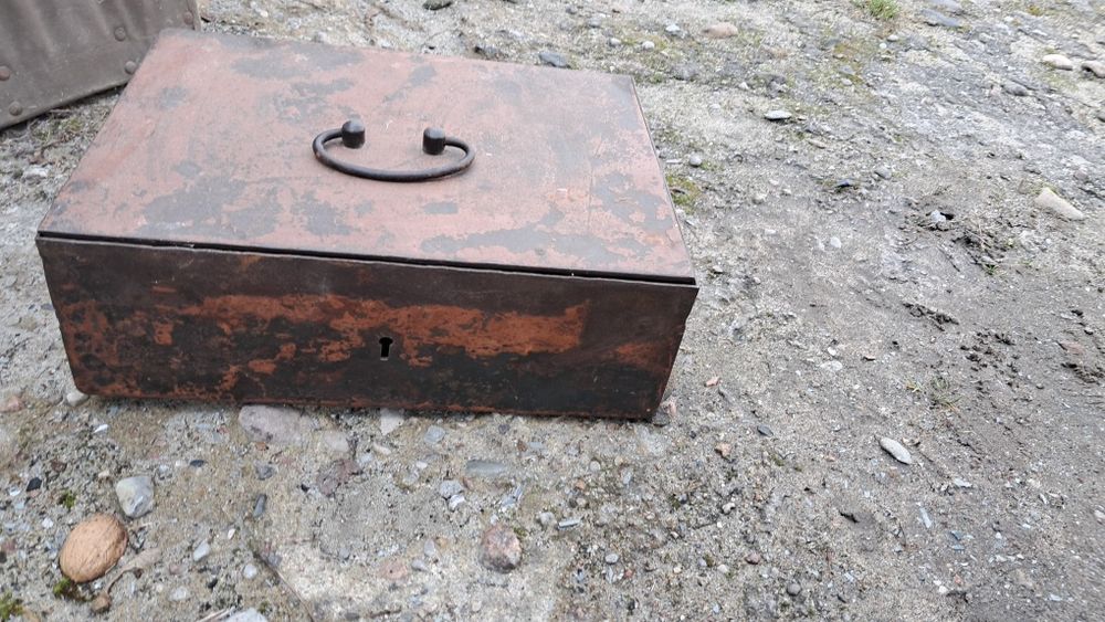 Kasetka stalowa. Skrzynka na klucz.