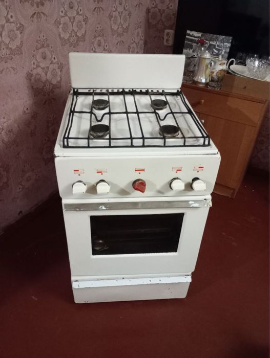 Газовая плита 4 конфорки