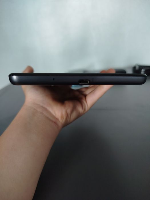 Планшет LENOVO tab m7