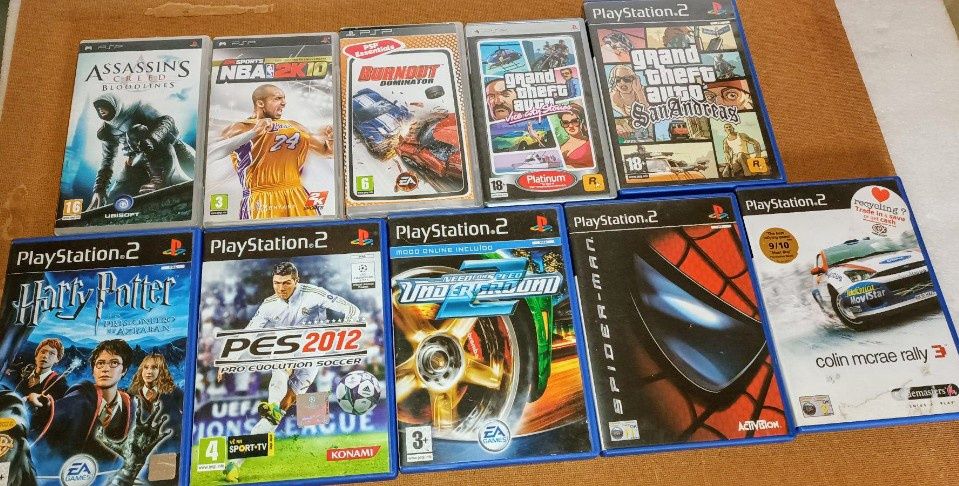 Caixas de jogos com manuais vazias na sua maioria PS 2 e PSP