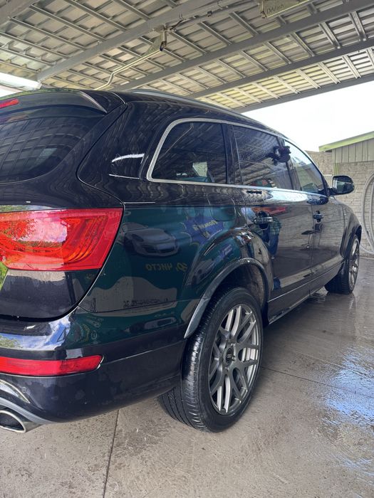 Audi q7 3.0 tdi 2012. 183км