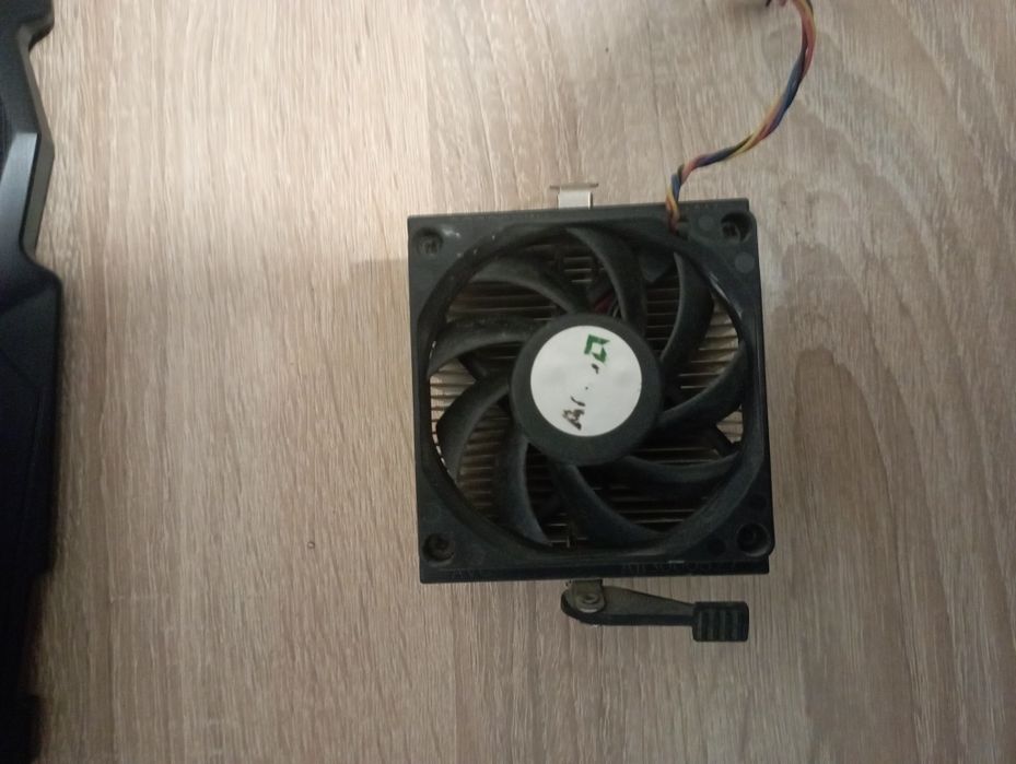 Кулер amd, стояв на процессорі AMD Phenom X4 9550