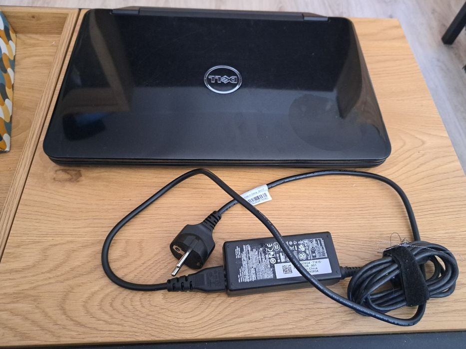 Laptop DELL Inspiron M5040 stan bardzo dobry