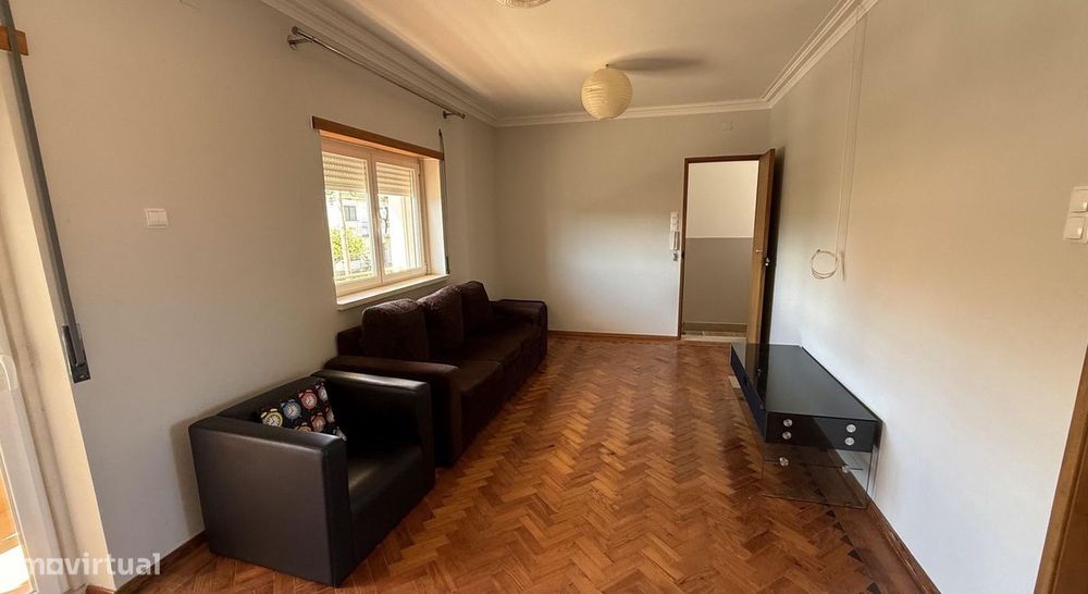 Andar de moradia T2 em Tires