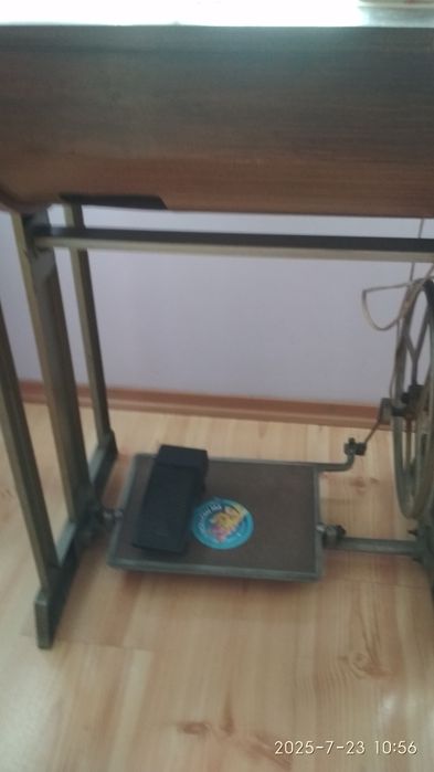 Stół do maszyny do szycia