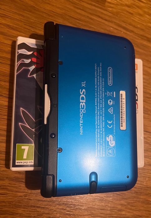 Nintendo 3DS XL NOVA com extras e jogo.