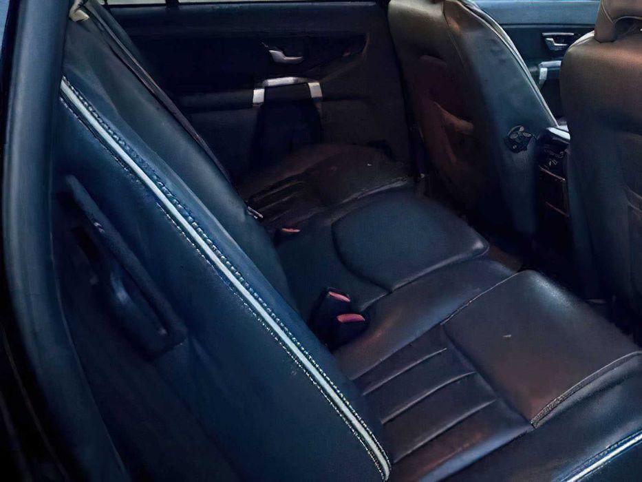Volvo XC90      2013
