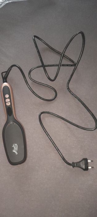Escova alisadora de cabelo