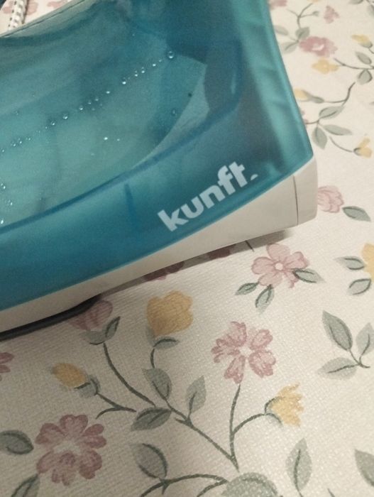 Ferro de engomar usado uma vez da kunft