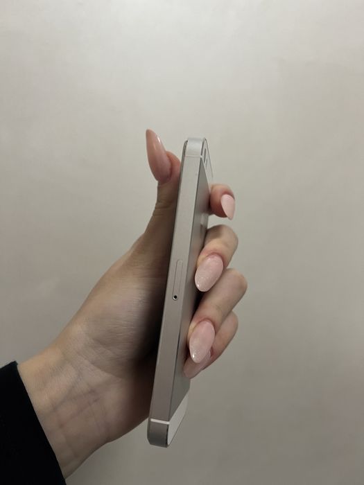 Телефон Apple айфон 5 s