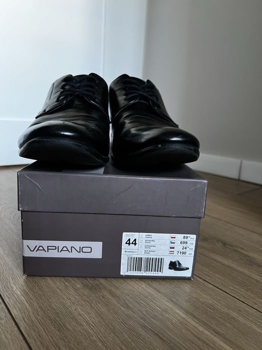 Pantofle Vapiano z połyskiem roz. 44