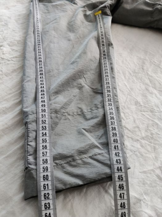 Жіноча куртка вітровка Apriori