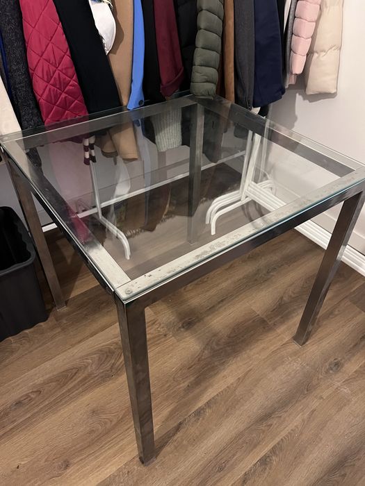 Mesa  com tampo em vidro ikea 73x73cm