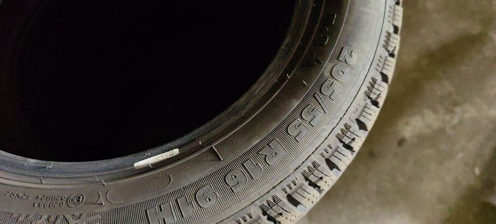 Opony zimowe 205/55r16 komplet 2szt  stan bdb