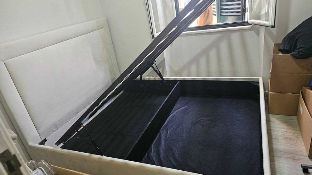 Cama com Sistema Elevatório