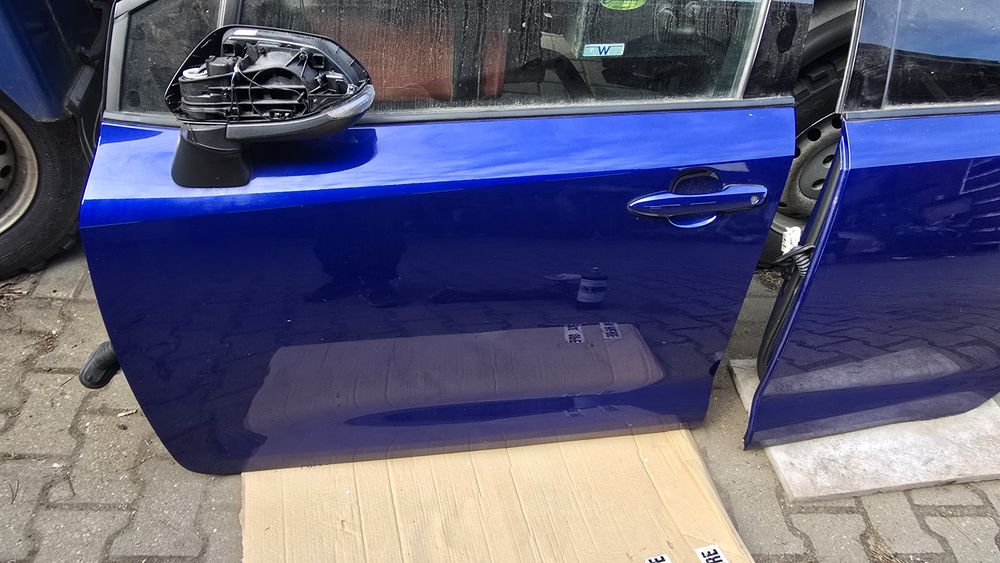 Drzwi corolla e21 lift lewe 8y8 kombi