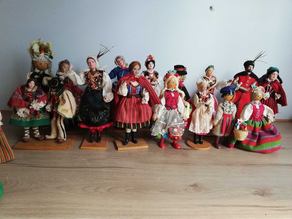 Cepelia lalki ludowe PRL 23 sztuki