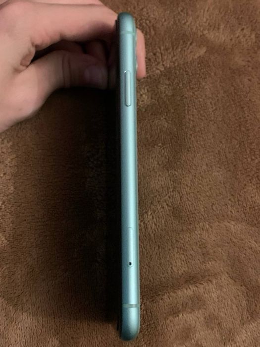 Продам iphone 11