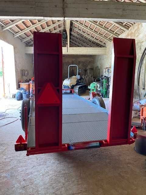 Reboque / zorra para transporte tratores ou maquinas