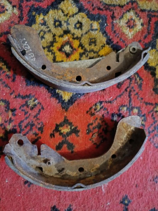 Колодки  на одно заднее колесо ваз 2101-07