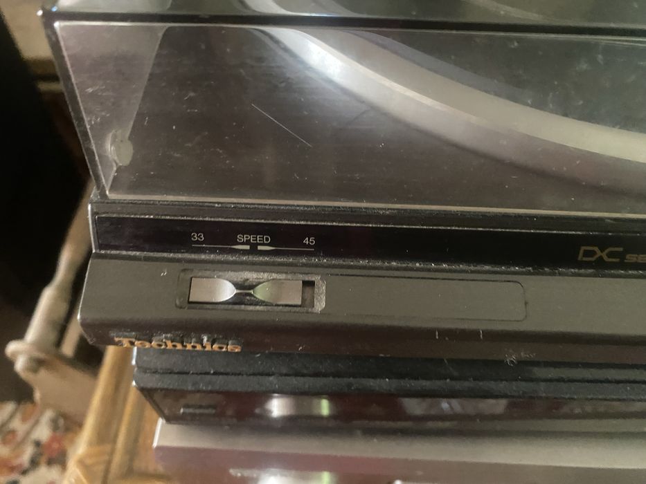 Gramofon firmy Technics