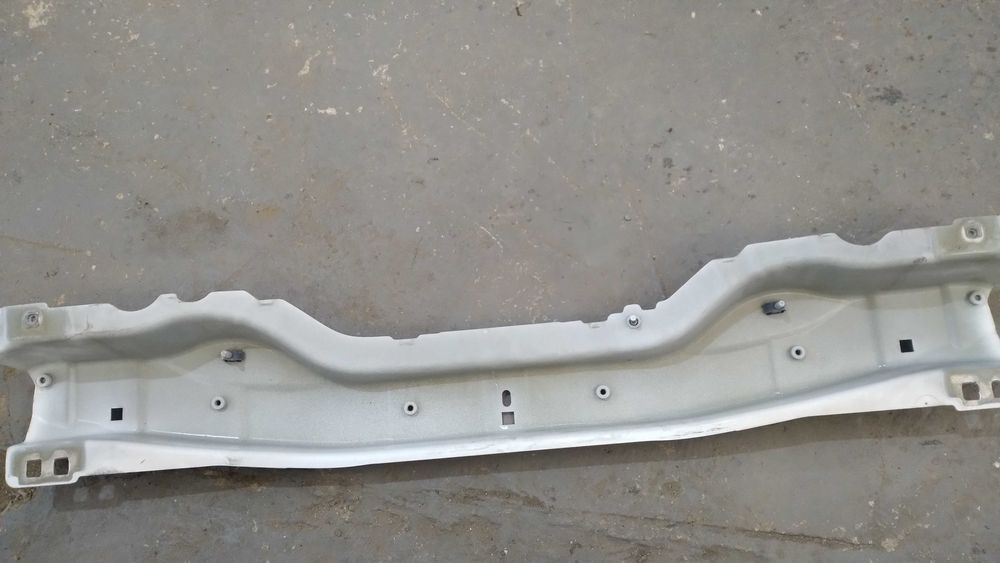 Belka wzmocnienie przednie  JAGUAR F-TYPE
