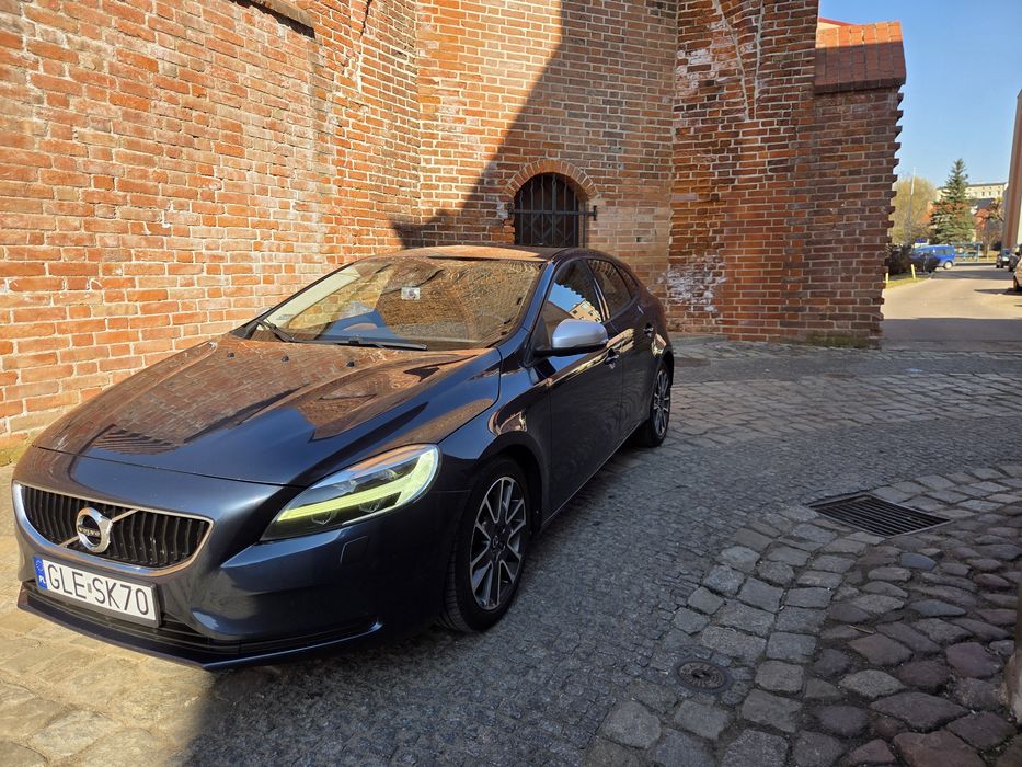 Volvo v40 2.0 d2