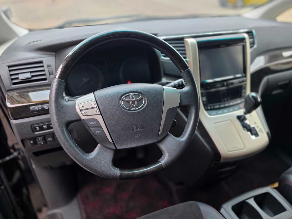 Toyota Vellfire 2013 2.4 автомат