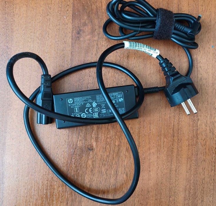 Ноутбук HP 15.6" FHD Ryzen 7 5700U 8 ядер 16 потоків/12gb/256/41Wh/45W