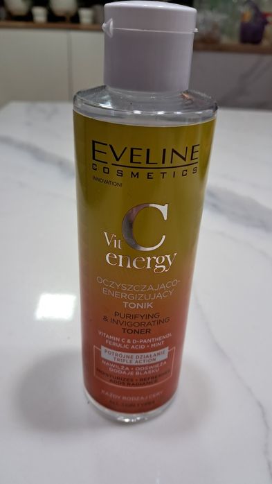 Eveline Oczyszczająco-Energizujący Tonik VitC 200 ml