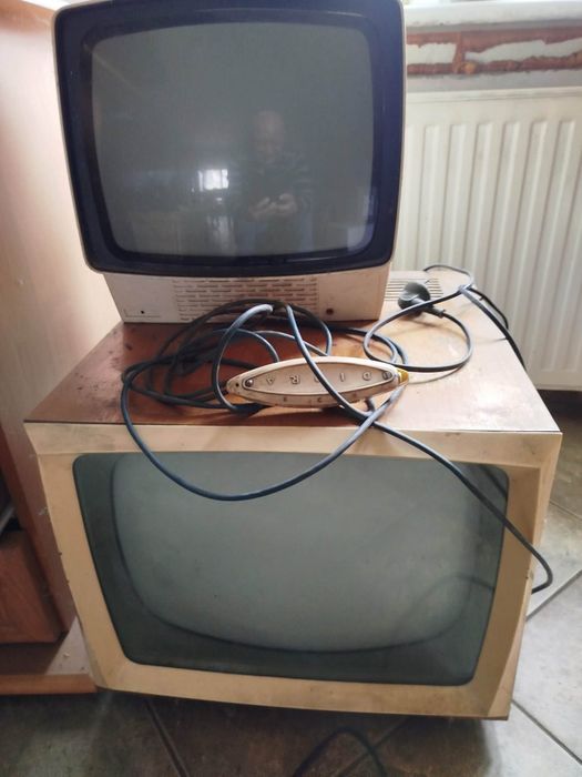Witam sprzedam dwa telewizory