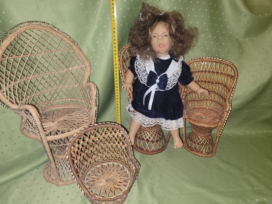 Ляльковi меблi та аксесуари