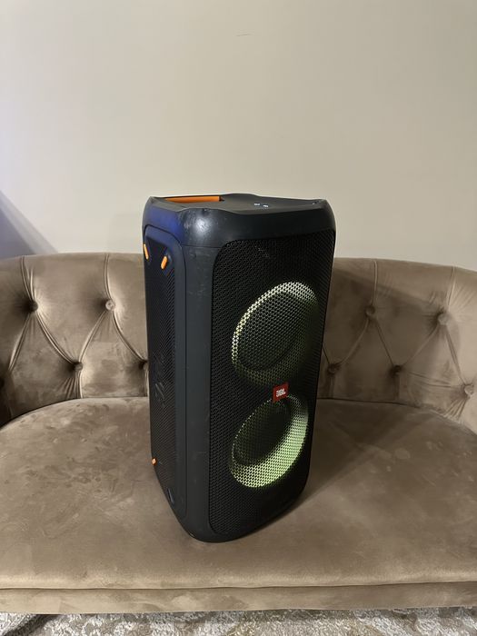 Продам колонку JBL PartyBox 100