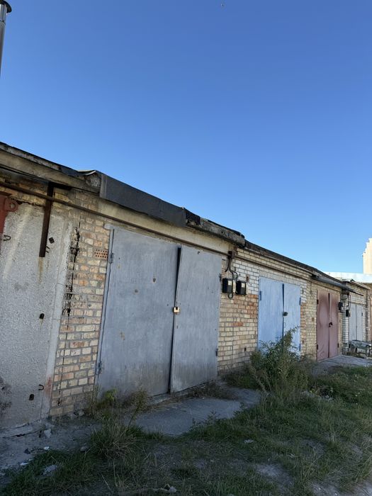 Продам гараж зі світлом та документами кооператив Зоря