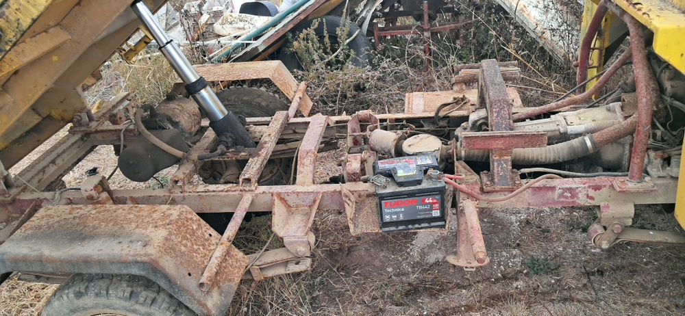 Tratocarro ou motoagricola 4x4 usada
