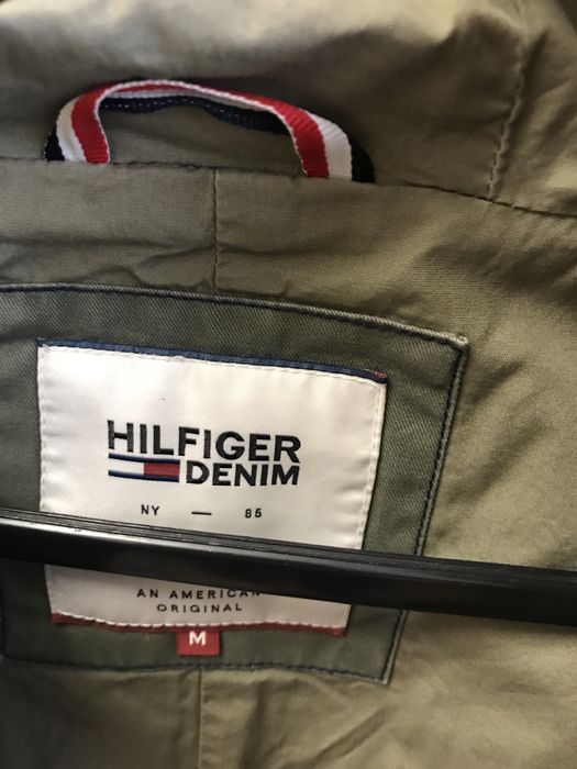 Ветровка Tommy Hilfuger женская