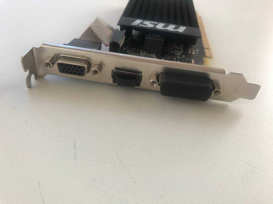 Комплект sAM3+ та Відеокарта MSI GT710 1GB