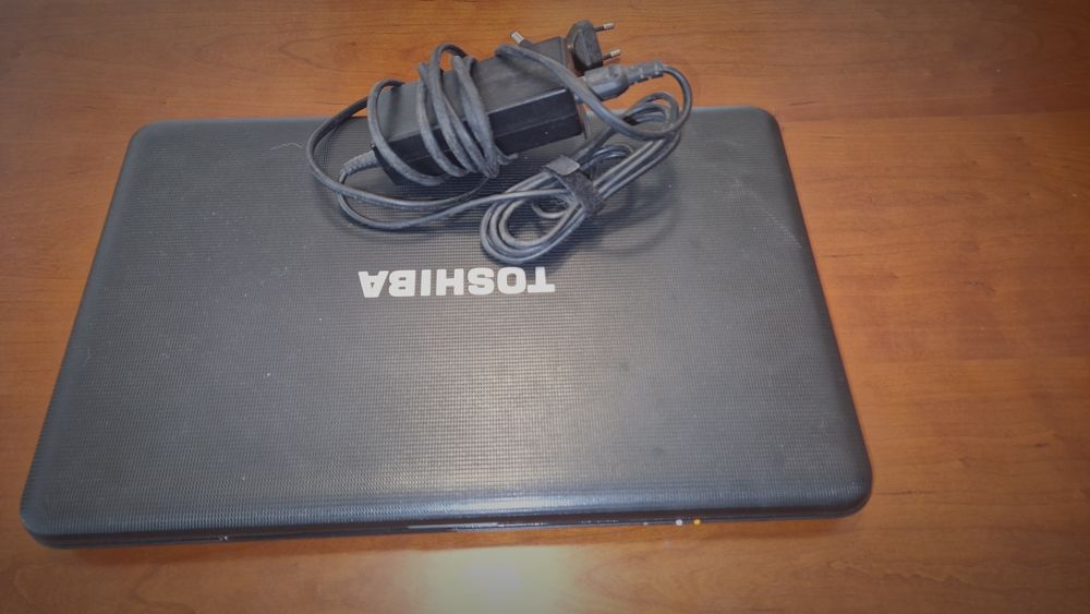 Portatil Toshiba Satellite C850 15"
