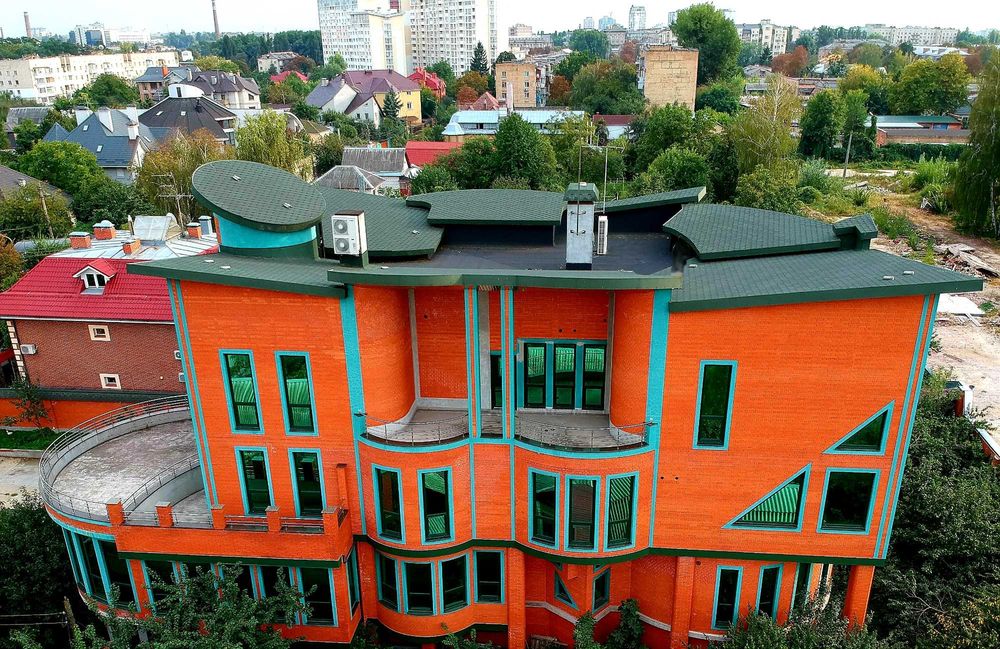 Будинок з частковим ремонтом ідеально під Невеликий БЦ або Комерцію-Офіси.Нивки.Метро 5 хв.БЕЗ%