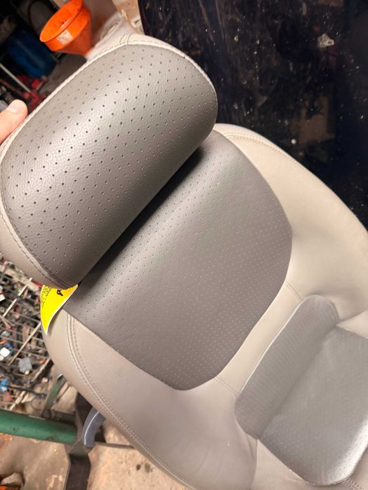 Land Rover Freelander Bancos 3 portas pele 75€ cada dianteiros