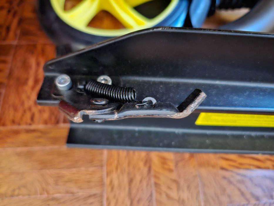 Trotinete Adulto - Roda 180mm de diâmetro