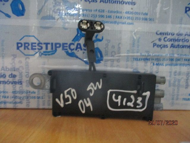 Amplificador de colunas VOLVO V50 (MW)