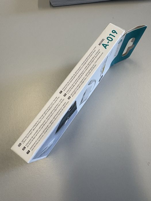 Adaptador a-019 lightning to 3,5mm e lightning port