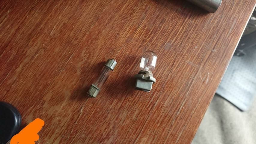 Лампочки салонного освещения Ford Expedition/Lincoln navigator 1997