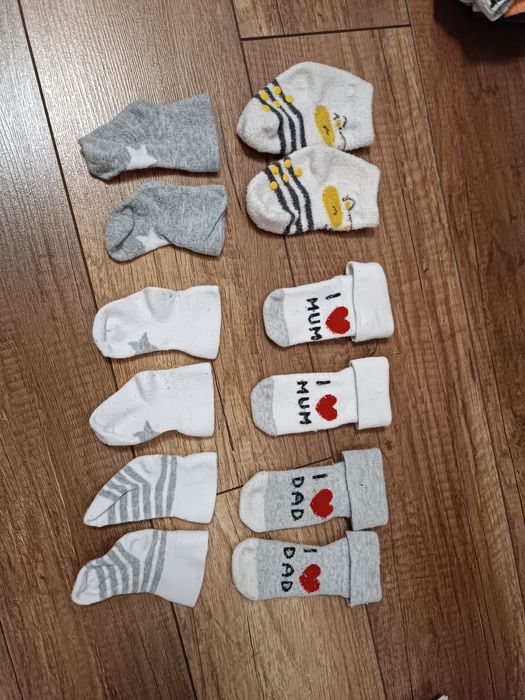 Białe skarpety H&M 0-6 mcy - 6 par