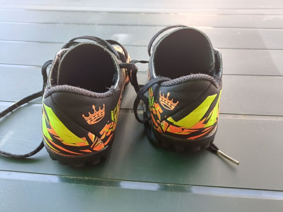 Chuteiras adidas n*28