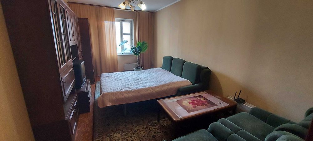 Оренда кiмната в 3-кiм. квартирi в м. Вишневе центр