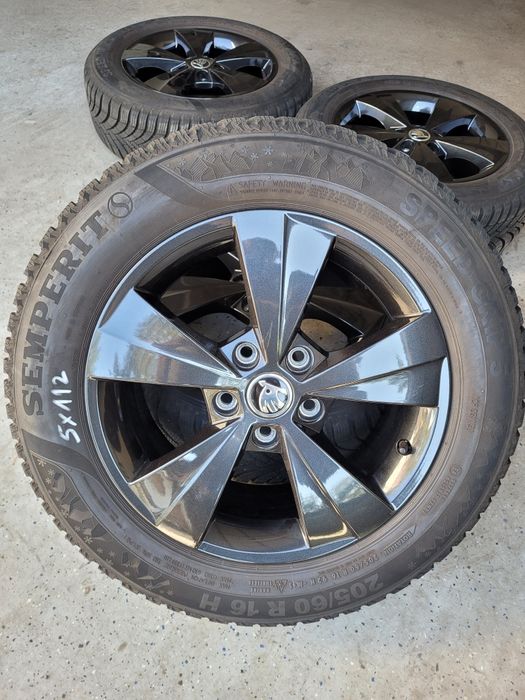 Alufelgi koła Skoda 16cali 5x112 opony zimowe 205 60 r16