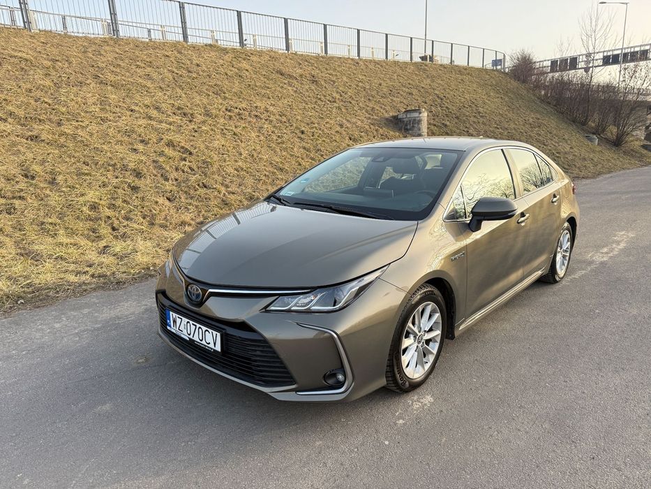Toyota Corolla Toyota Corolla 1.8 Hybrid  Comfort Automat(122KM) 2021